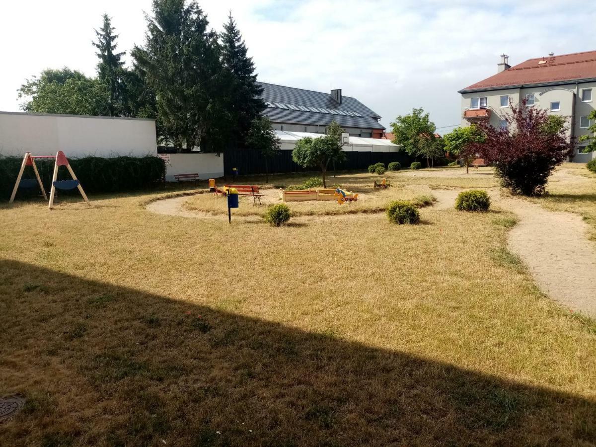 Apartament Na Kawiarach Гниежно Екстериор снимка