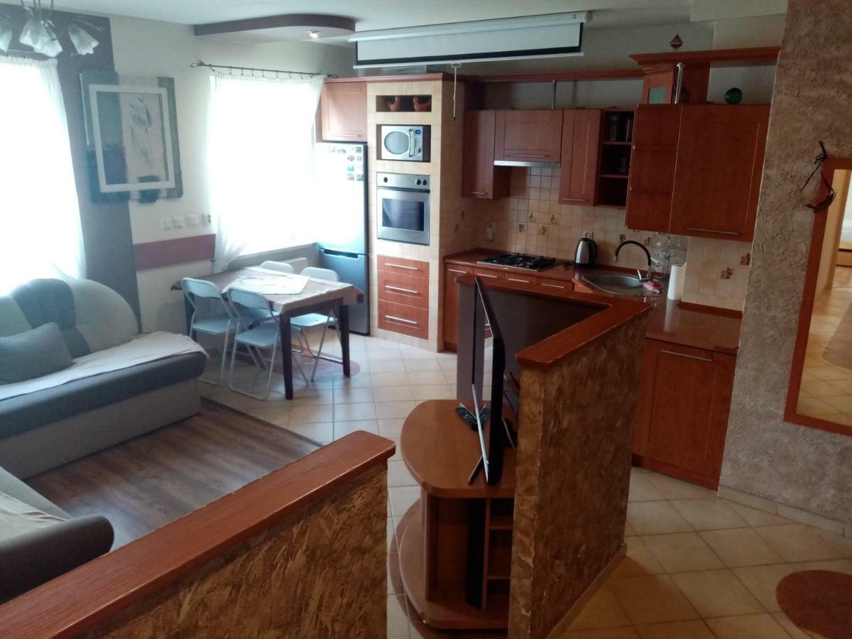 Apartament Na Kawiarach Гниежно Екстериор снимка